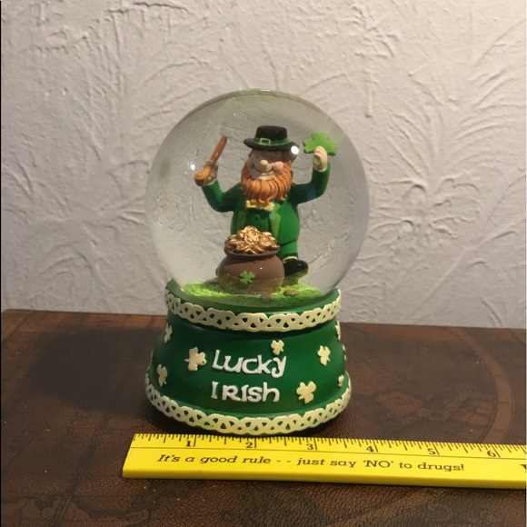 Lucky Irish Musical Snow Globe - Picture 8 of 8